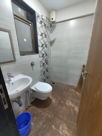 Bathroom in 2 BHK Apartment at Shiv Shakti Tower 28, Malad East – for Rent