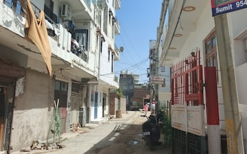 Plot For Sale in Sector 53