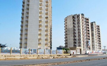 2 BHK Apartment For Sale in SLF Anushree, Sector 75