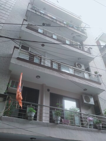 4 BHK Builder Floor – Exterior View View at Paryavaran Complex - for Sale