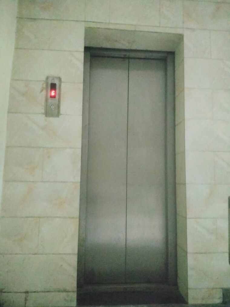 undefined, paryavaran complex 4 Bedroom 1800 Sq.Ft. Builder Floor In Paryavaran Complex Delhi 8416344