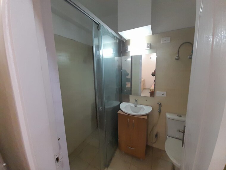 Bathroom, bestech-park-view-spa-next 4 Bedroom 2635 Sq.Ft. Apartment In Sector 67 Gurgaon 8416298