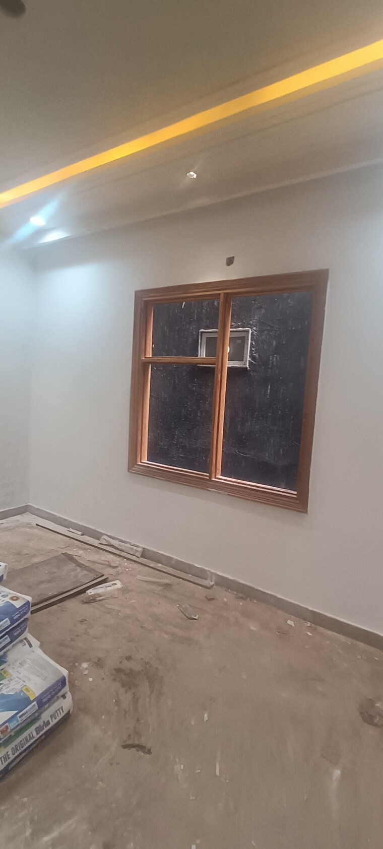 Room, rohini sector 7 5 Bedroom 120 Sq.Mt. Builder Floor In Rohini Sector 7 Delhi 8416345