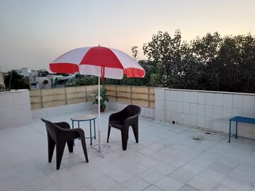  1 RK Apartment at Defence Colony – for Rent