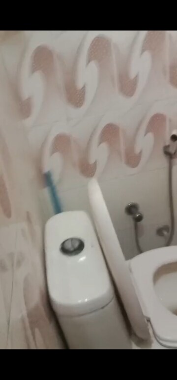 Bathroom in 1 RK Builder Floor at Sector 31 – for Rent