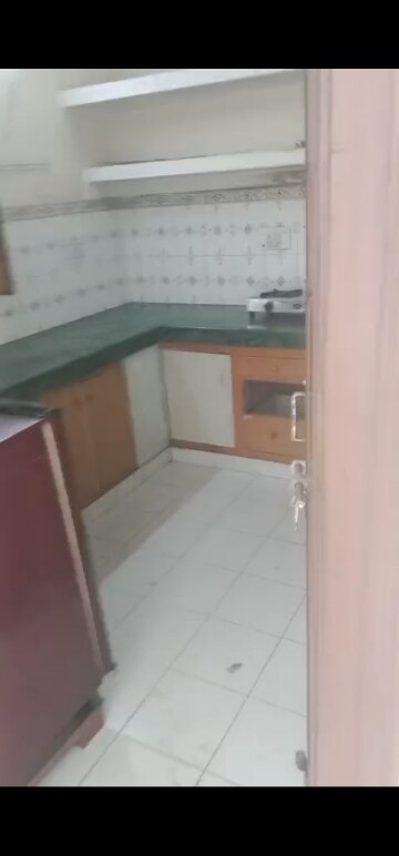 1 RK Builder Floor For Rent in Sector 31
