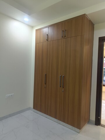 Room in 3 BHK Independent House at Gomti Nagar – for Rent