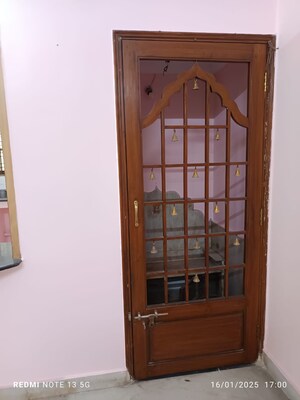 Room in 2 BHK Apartment at Tarnaka – for Sale