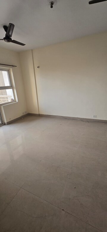 Room in 3 BHK Apartment at BPTP Princess Park, Sector 86 – for Rent