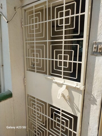 1 BHK Apartment at Model Colony – for Rent