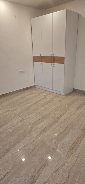 Room in 3 BHK Builder Floor at Sector 89 – for Rent