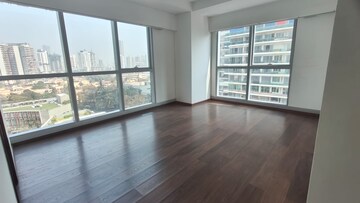 Room in 3 BHK Apartment at Bombay Realty Island city center ICC, Dadar East – for Rent
