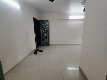 Room in 2 BHK Apartment at Vastu Chhaya Apartment, Kopar Khairane – for Rent