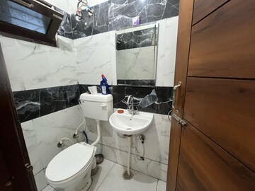 Master Bedroom in 3 BHK Independent House at East Canal Road – for Rent