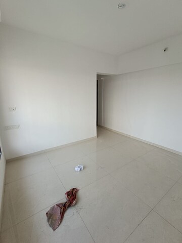 Room in 2 BHK Apartment at Lotus Residency Goregaon West, Goregaon West – for Rent