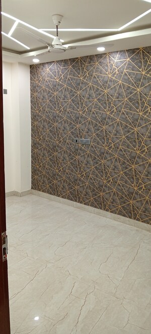 Room in 3 BHK Builder Floor at Govindpuri – for Sale