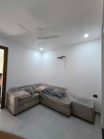 Living Room in 2 BHK Apartment at SAS Tower, Sector 38 – for Rent