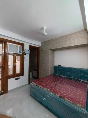 Bedroom in 2 BHK Apartment at SAS Tower, Sector 38 – for Rent