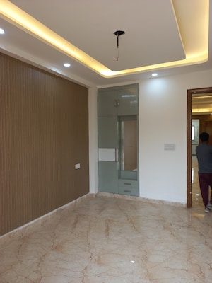 Furnished Amenities in 3 BHK Builder Floor at Fidato Honour Homes, Sector 89 – for Sale