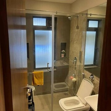 Bathroom in 4 BHK Apartment at Kandivali West – for Rent