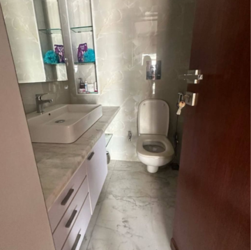 Bathroom in 4 BHK Apartment at Malad West – for Rent