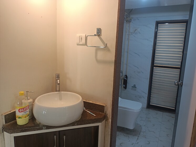 Bathroom, hiranandani estate 2 Bedroom 730 Sq.Ft. Apartment In Hiranandani Estate Thane 8417099