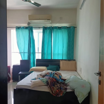 Bedroom in 4 BHK Apartment at Bhoomi Celestia, Kanch Pada – for Rent