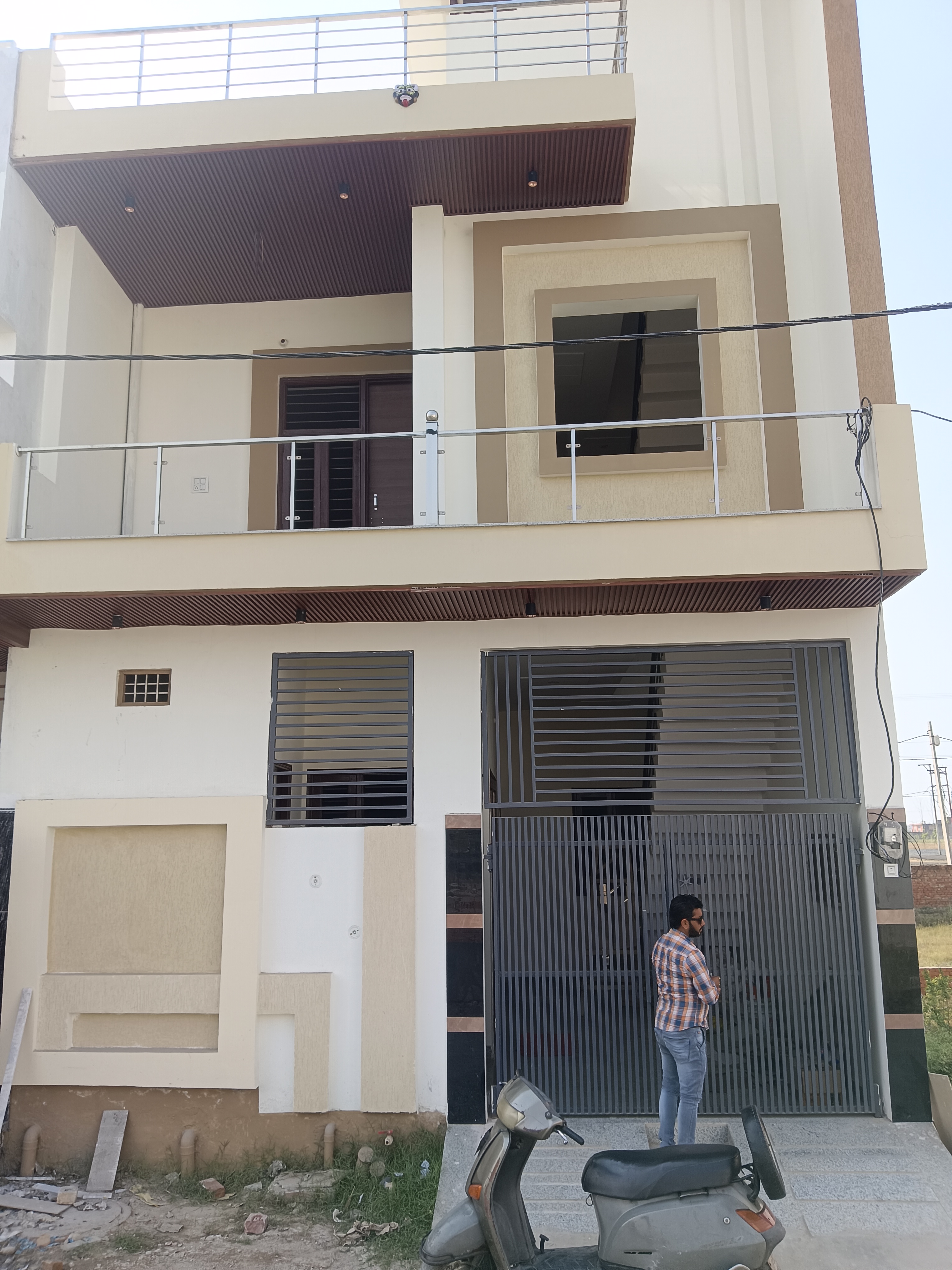 3 BHK + Servant Room Independent House For Sale in Dwarika Dham 