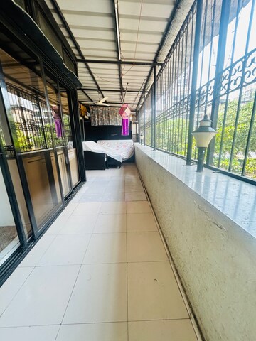 Balcony in 3.5 BHK Apartment at Seawoods – for Rent