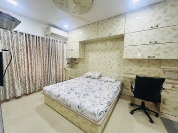 Bedroom in 3.5 BHK Apartment at Seawoods – for Rent