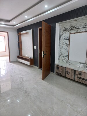 Furnished Amenities in 3 BHK Builder Floor at Fidato Honour Homes, Sector 89 – for Sale