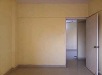 Bedroom in 2 BHK Apartment at Andheri West – for Rent