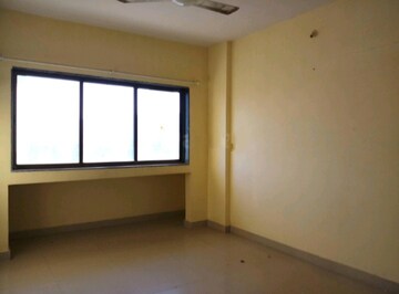 Bedroom in 2 BHK Apartment at Andheri West – for Rent