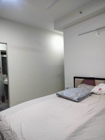 Bedroom in 2 BHK Apartment at Seawoods – for Rent