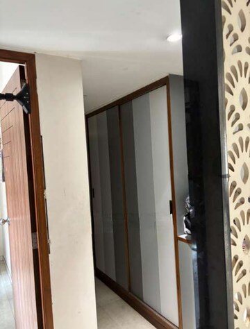 Furnished Amenities in 3 BHK Apartment at Lodha Amara, Kolshet Road – for Rent