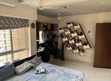 Bedroom in 3 BHK Apartment at Lodha Amara, Kolshet Road – for Rent