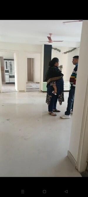 Master Bedroom in 2.5 BHK Apartment at Imperia Esfera, Sector 37c – for Sale