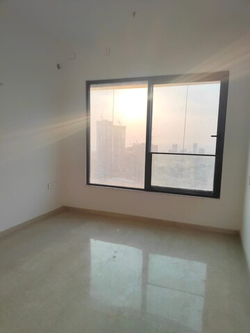Room in 3 BHK Apartment at Peninsula Salsette 27, Byculla – for Sale