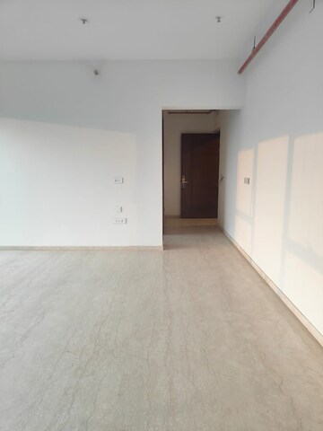 Room in 3 BHK Apartment at Peninsula Salsette 27, Byculla – for Sale