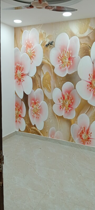 Master Bedroom in 2 BHK Builder Floor at Govindpuri – for Rent