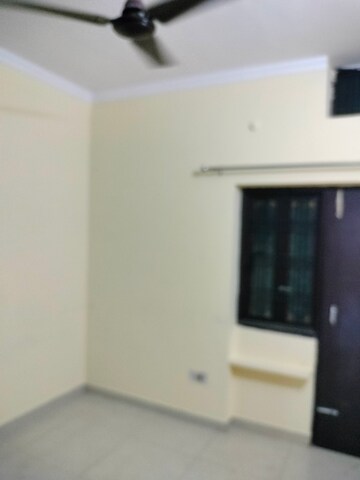 Kitchen in 2 BHK Builder Floor at Gomti Nagar – for Rent