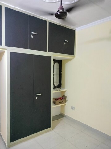 Furnished Amenities in 2 BHK Builder Floor at Gomti Nagar – for Rent