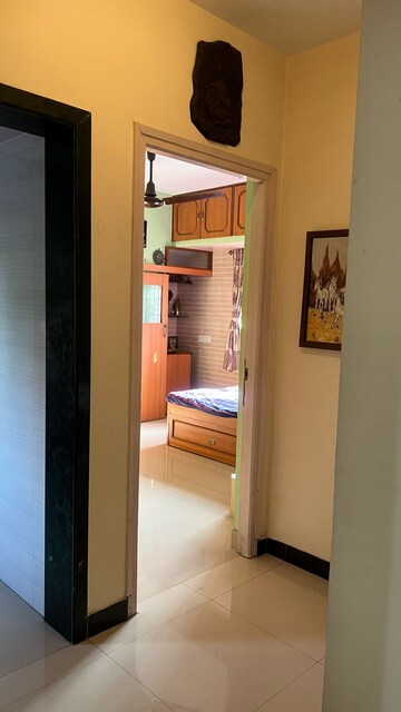  2 BHK Apartment at Vedant Commercial Complex, Vartak Nagar – for Sale
