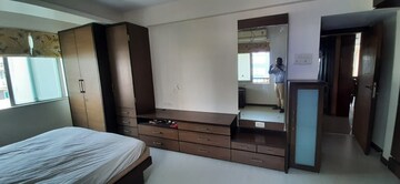 Furnished Amenities in 3 BHK Apartment at Malabar Hill – for Rent