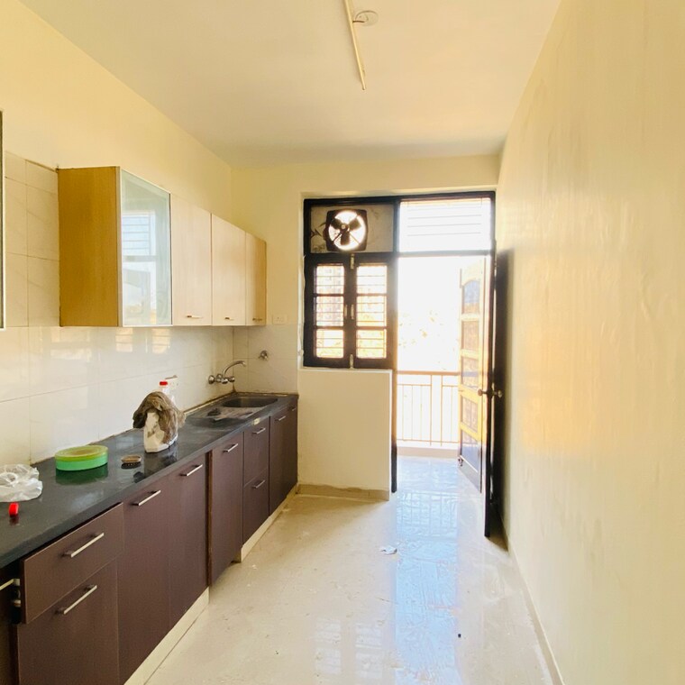 Kitchen, omaxe-silver-birch 3 Bedroom 1616 Sq.Ft. Builder Floor In Mullanpur Chandigarh 8417509