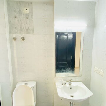Bathroom in 3 BHK Builder Floor at Omaxe Silver Birch, Mullanpur – for Sale