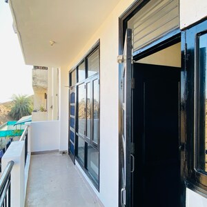 Building Lobby in 3 BHK Builder Floor at Omaxe Silver Birch, Mullanpur – for Sale