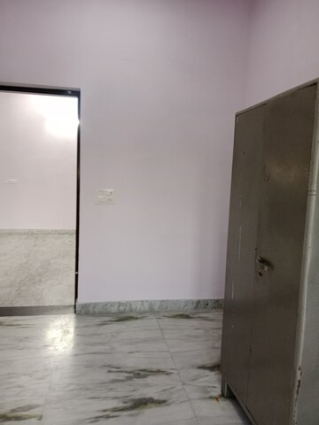 Room in 3 BHK Builder Floor at Sector 18 – for Rent