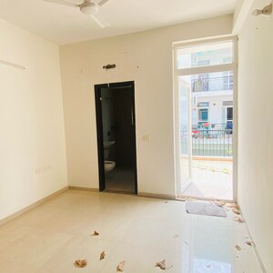 Room in 3 BHK Builder Floor at Omaxe Ambrosia, Mullanpur – for Sale