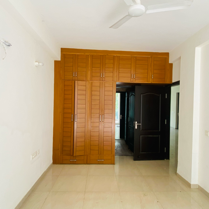 3 BHK + Pooja Room Builder Floor For Sale in Omaxe Ambrosia